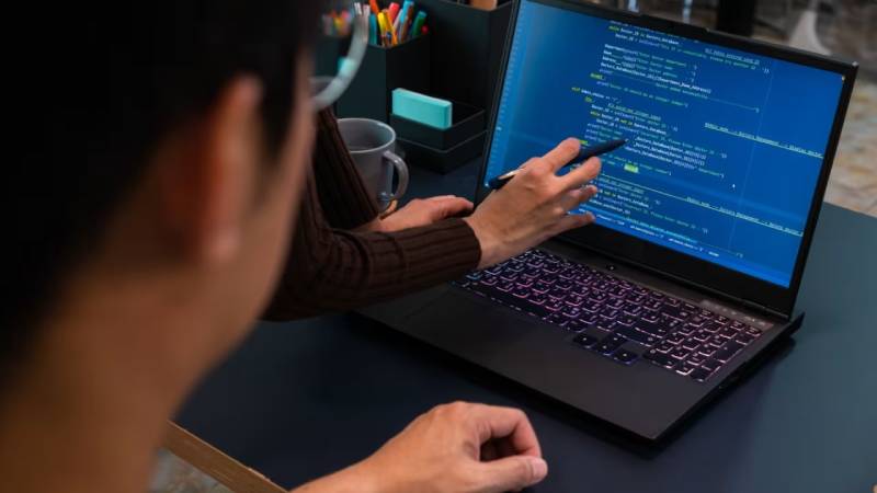 桥西区工业软件定制开发:破局传统制造数字化转型的“精准钥匙”